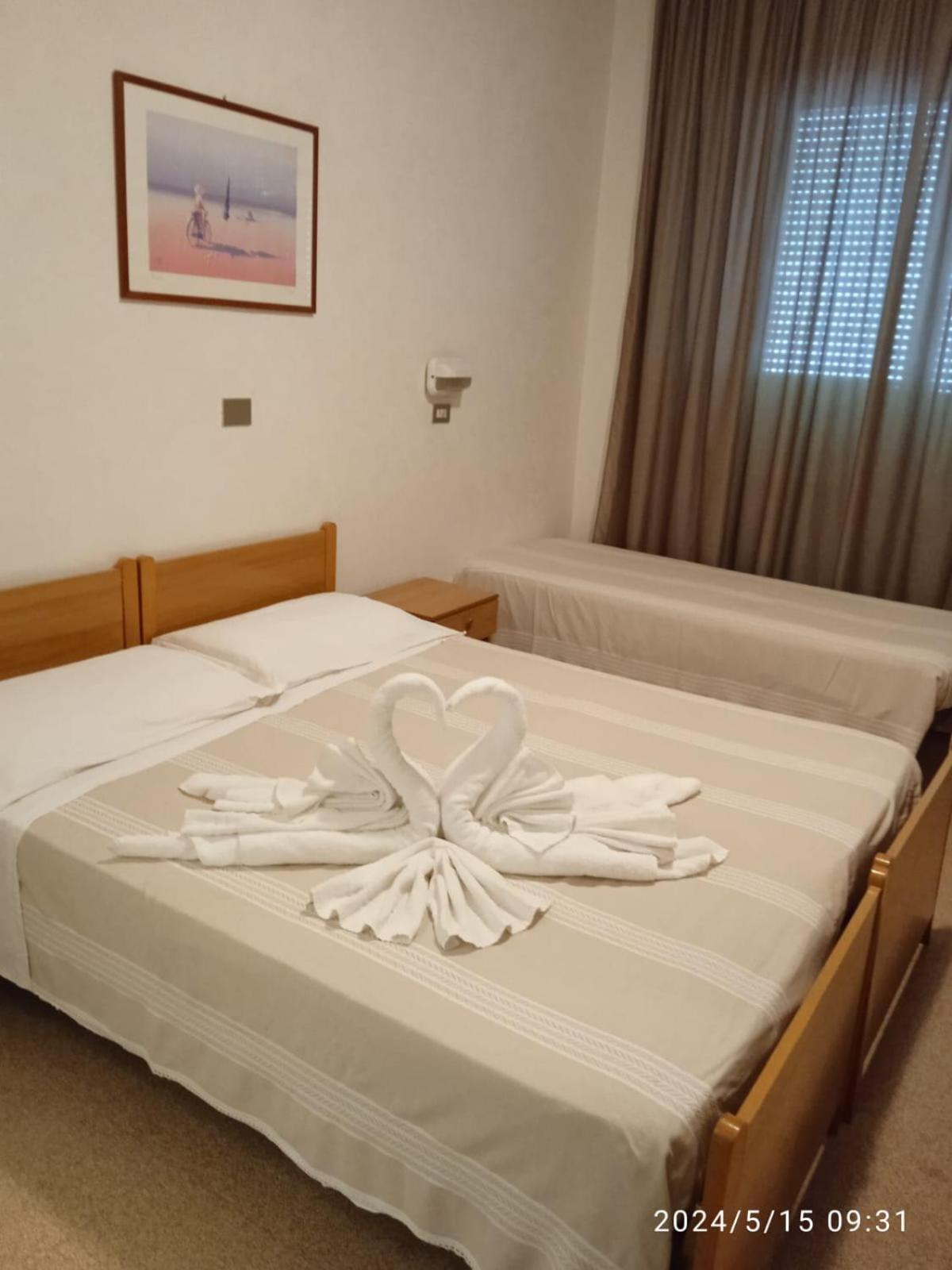 Hotel Europa Gabicce Mare Extérieur photo