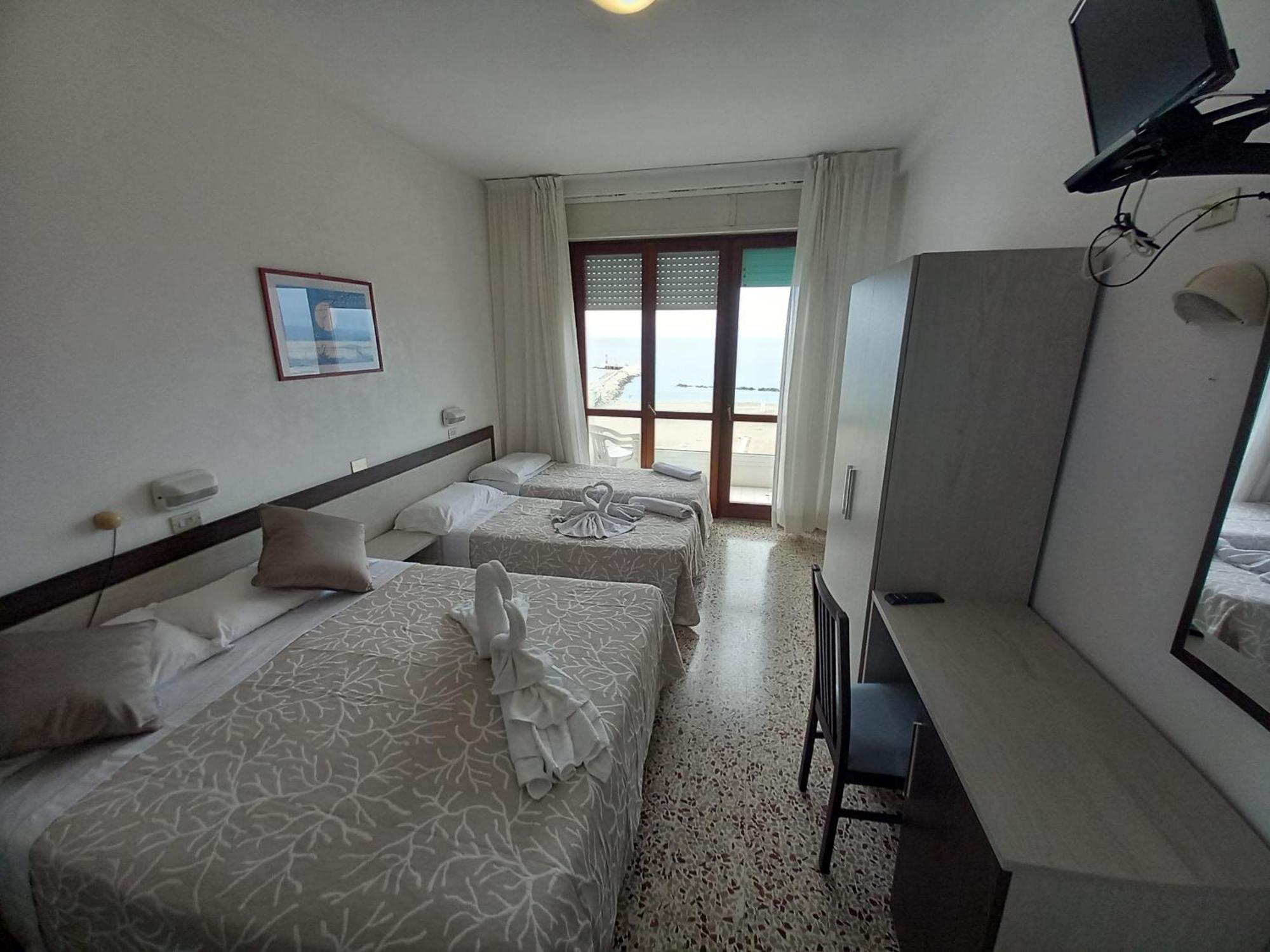 Hotel Europa Gabicce Mare Extérieur photo